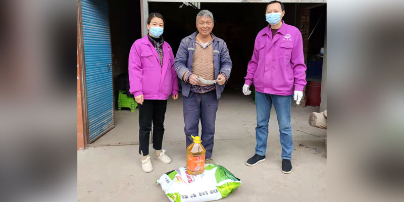 紅土地！履行企業(yè)責(zé)任，助理鄉(xiāng)村振興，慰問(wèn)困難群眾(圖3)